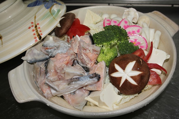鮭魚頭火鍋